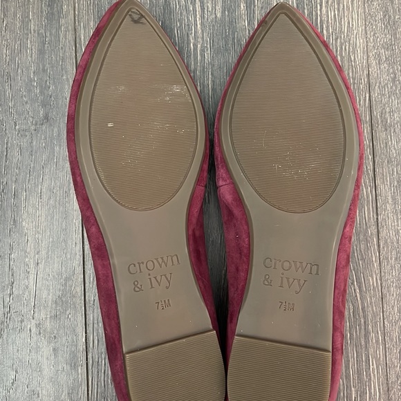 Crown & Ivy Suede Scalloped Flats - Picture 9 of 9